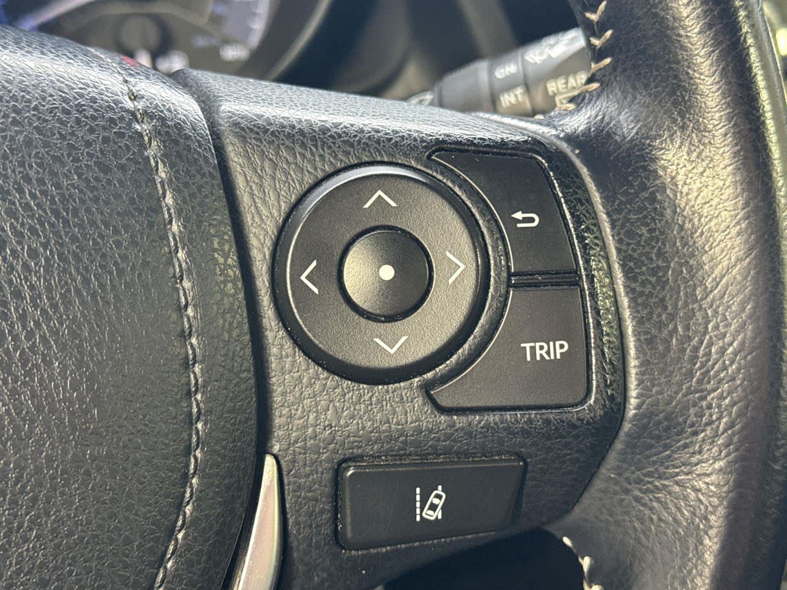 Thumbnail: 2018 Toyota Corolla iM - 25