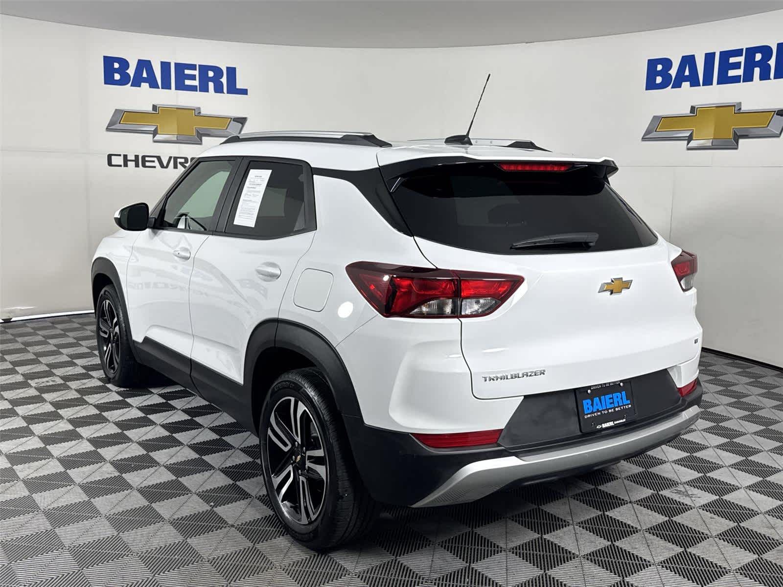 Thumbnail: 2023 Chevrolet TrailBlazer - 3