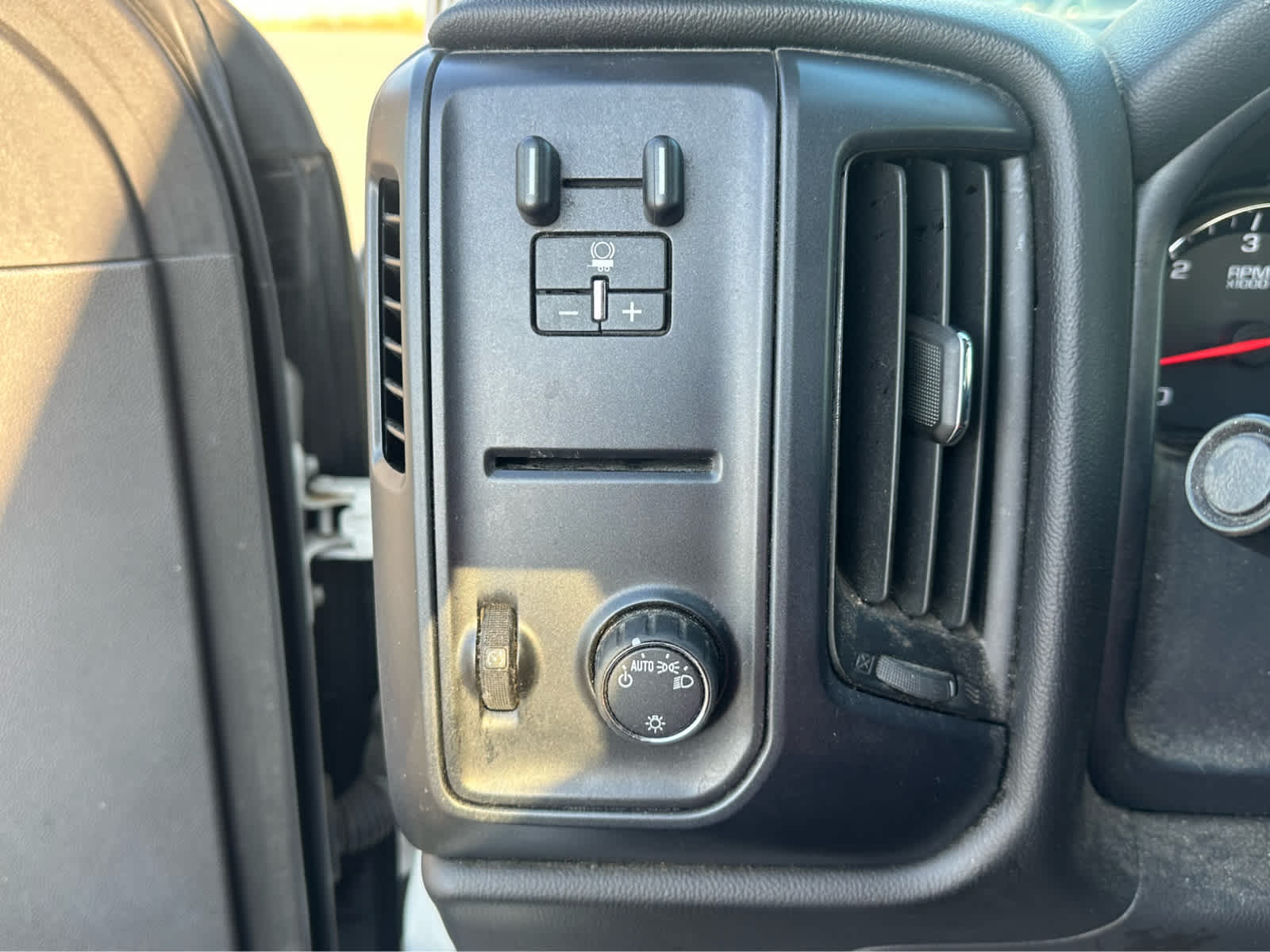 Thumbnail: 2016 Chevrolet Silverado 3500 - 15