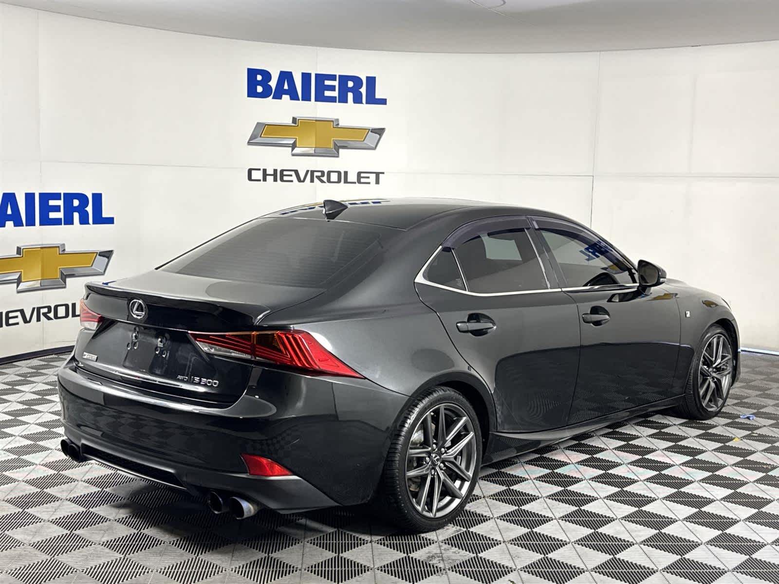 Thumbnail: 2018 Lexus IS - 5