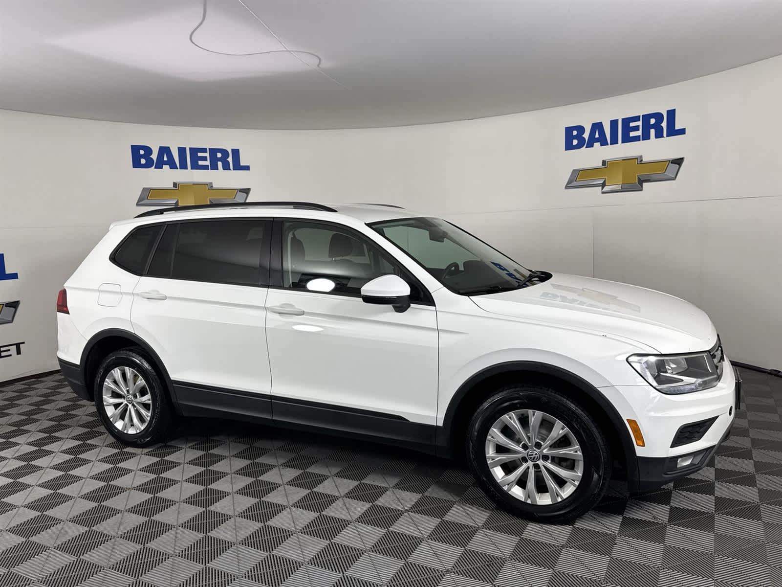 Thumbnail: 2018 Volkswagen Tiguan - 6