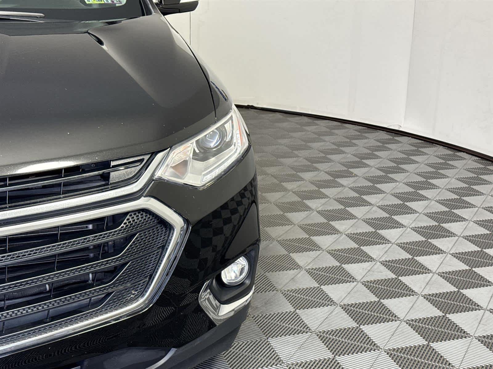 Thumbnail: 2018 Chevrolet Traverse - 9