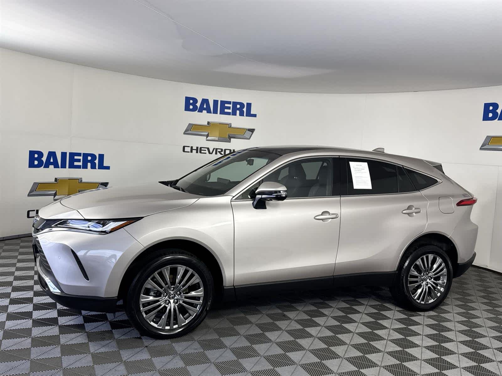 Thumbnail: 2024 Toyota Venza - 2