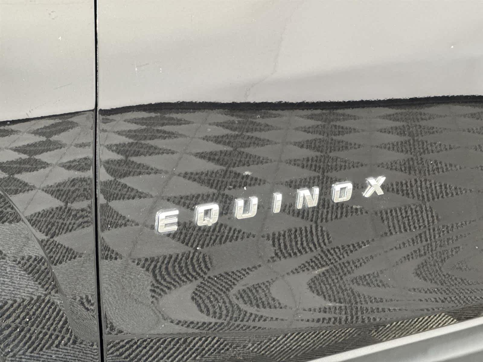 Thumbnail: 2022 Chevrolet Equinox - 10