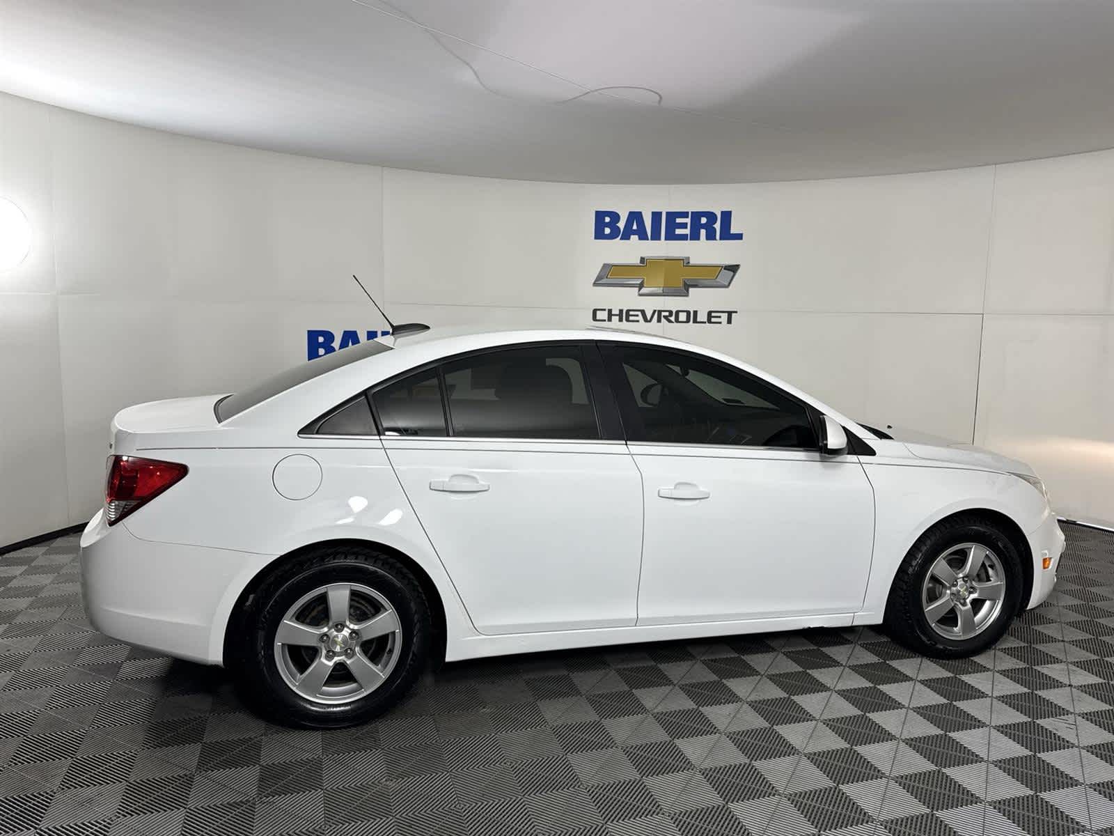 Thumbnail: 2015 Chevrolet Cruze - 6