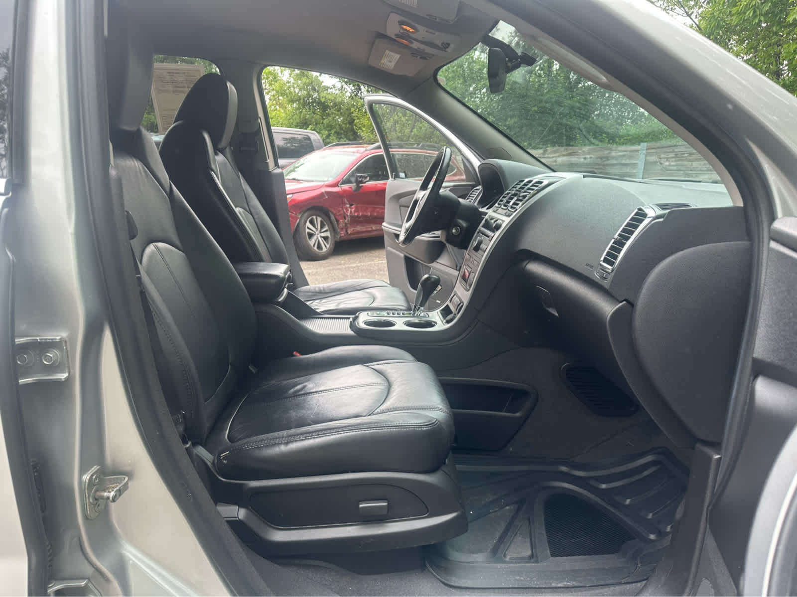 Thumbnail: 2012 GMC Acadia - 22