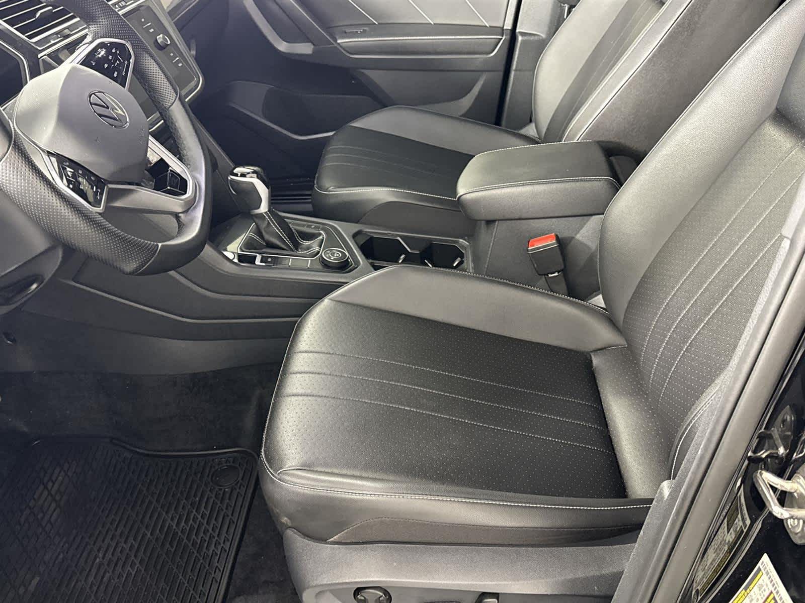 Thumbnail: 2024 Volkswagen Tiguan - 11