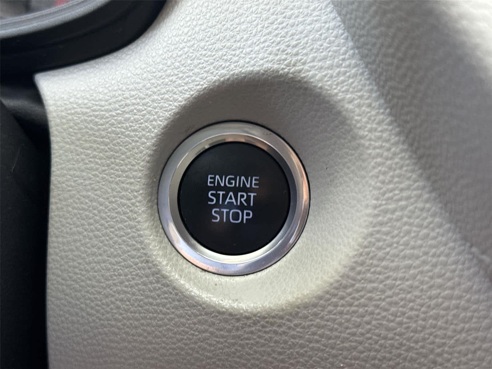 Thumbnail: 2022 Toyota Corolla Cross - 27