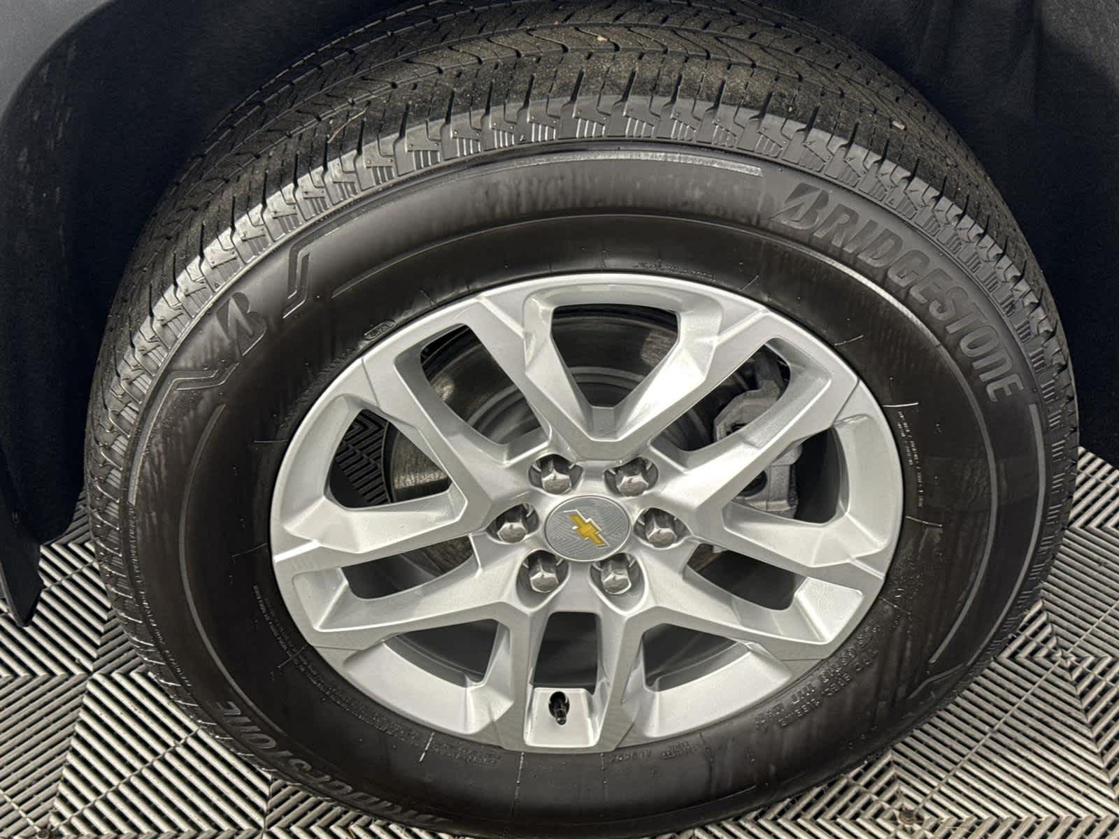 Thumbnail: 2024 Chevrolet Traverse - 11