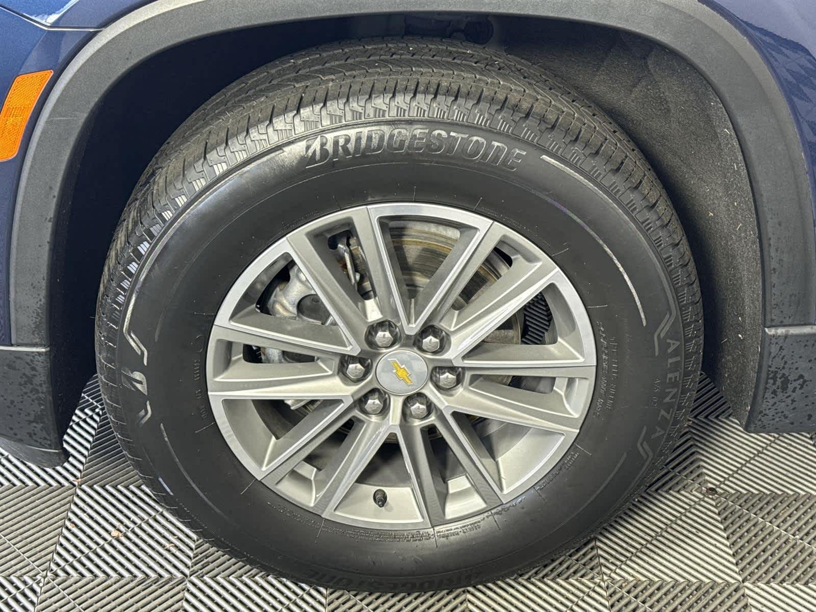 Thumbnail: 2023 Chevrolet Traverse - 11