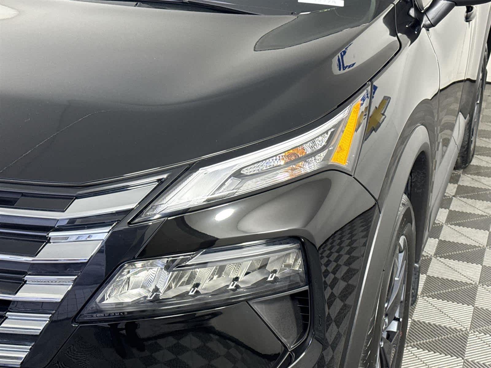 Thumbnail: 2026 Nissan Rogue - 9