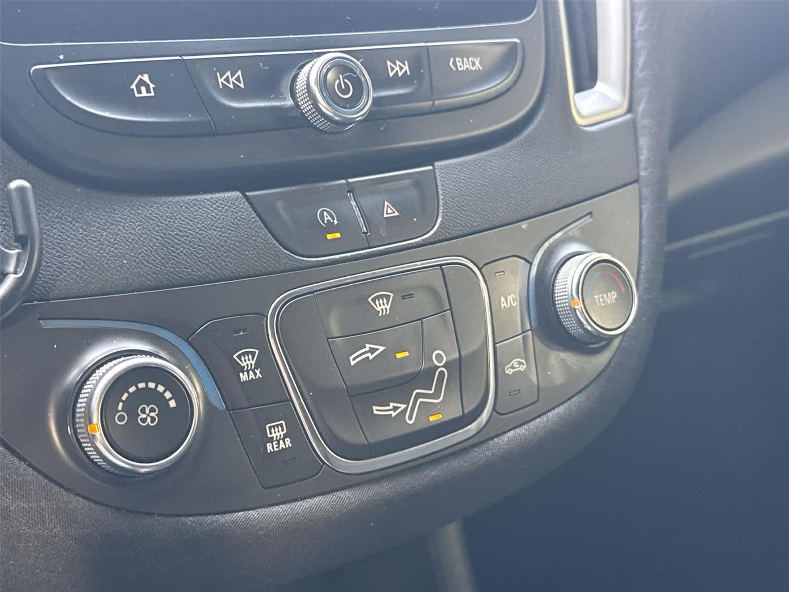 Thumbnail: 2021 Chevrolet Malibu - 19