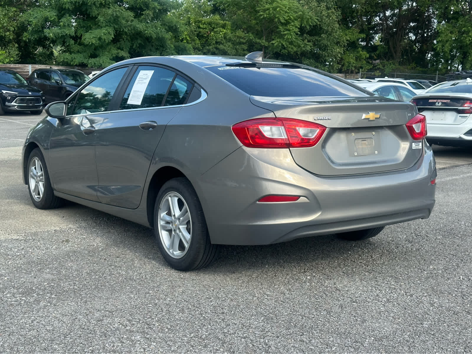 Thumbnail: 2017 Chevrolet Cruze - 7