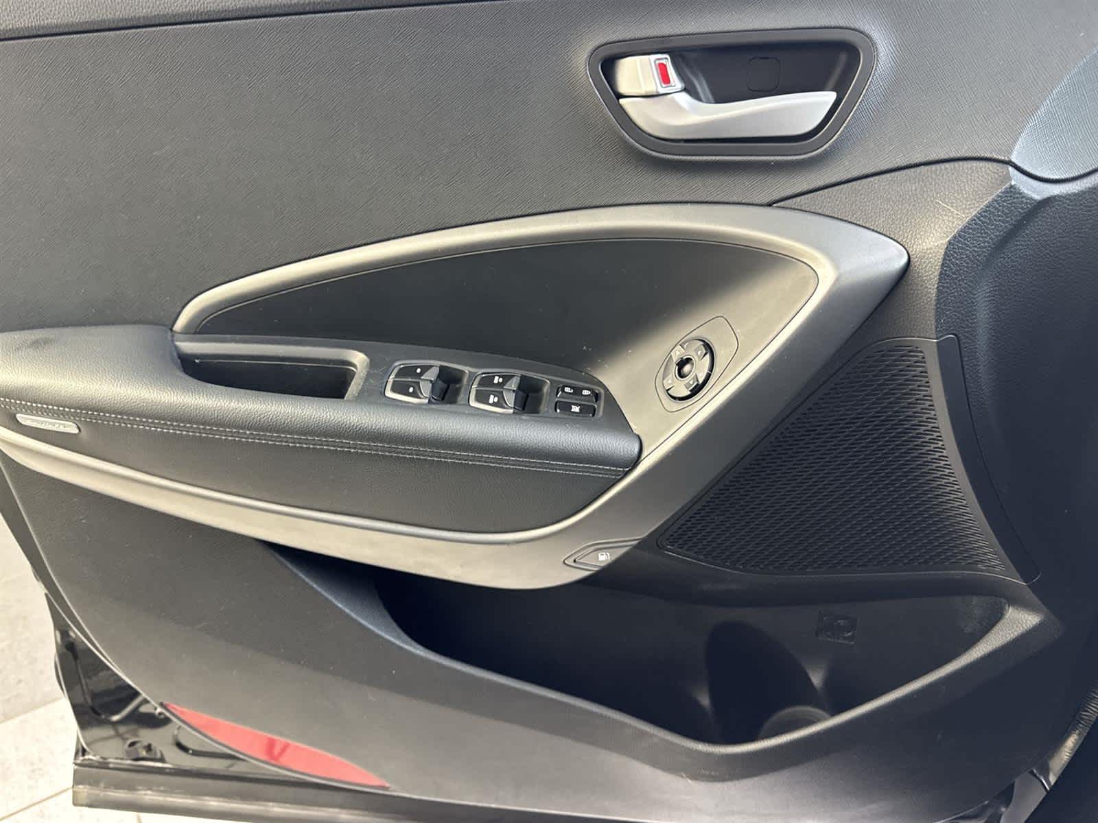 Thumbnail: 2016 Hyundai Santa Fe - 21