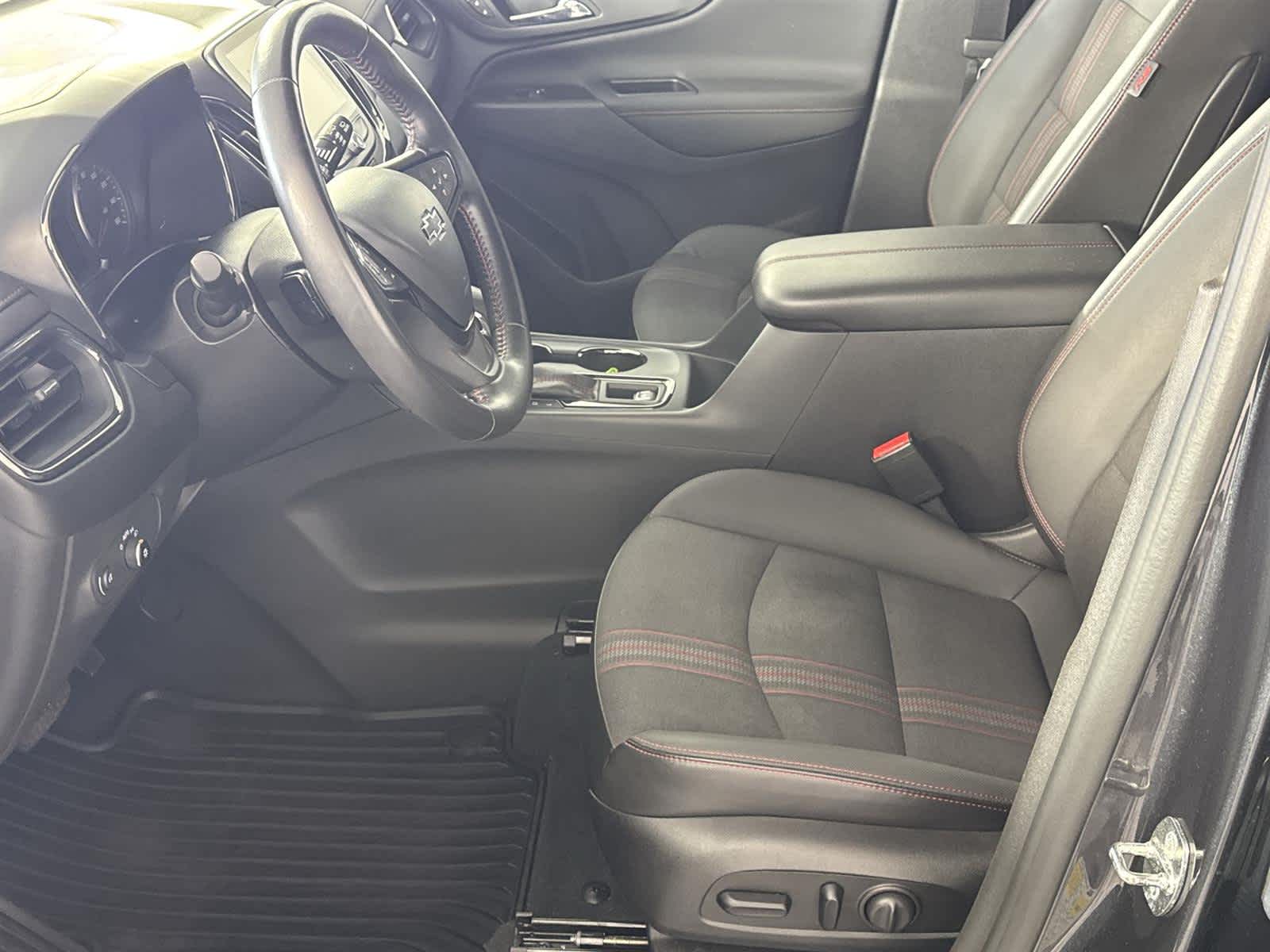 Thumbnail: 2022 Chevrolet Equinox - 12