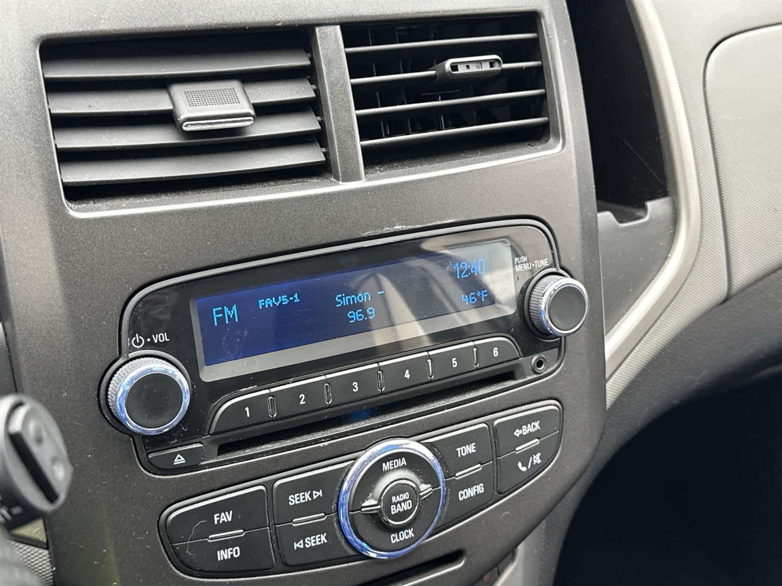 Thumbnail: 2014 Chevrolet Sonic - 19