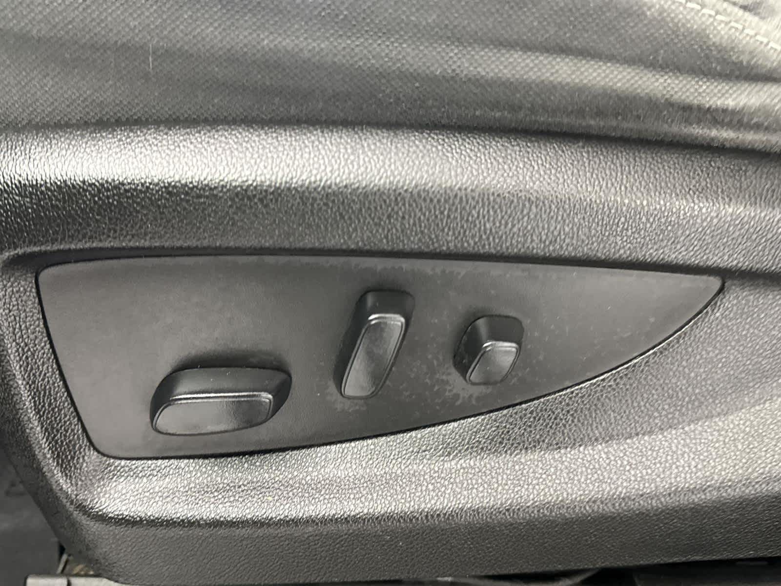 Thumbnail: 2019 Chevrolet Silverado 1500 - 13