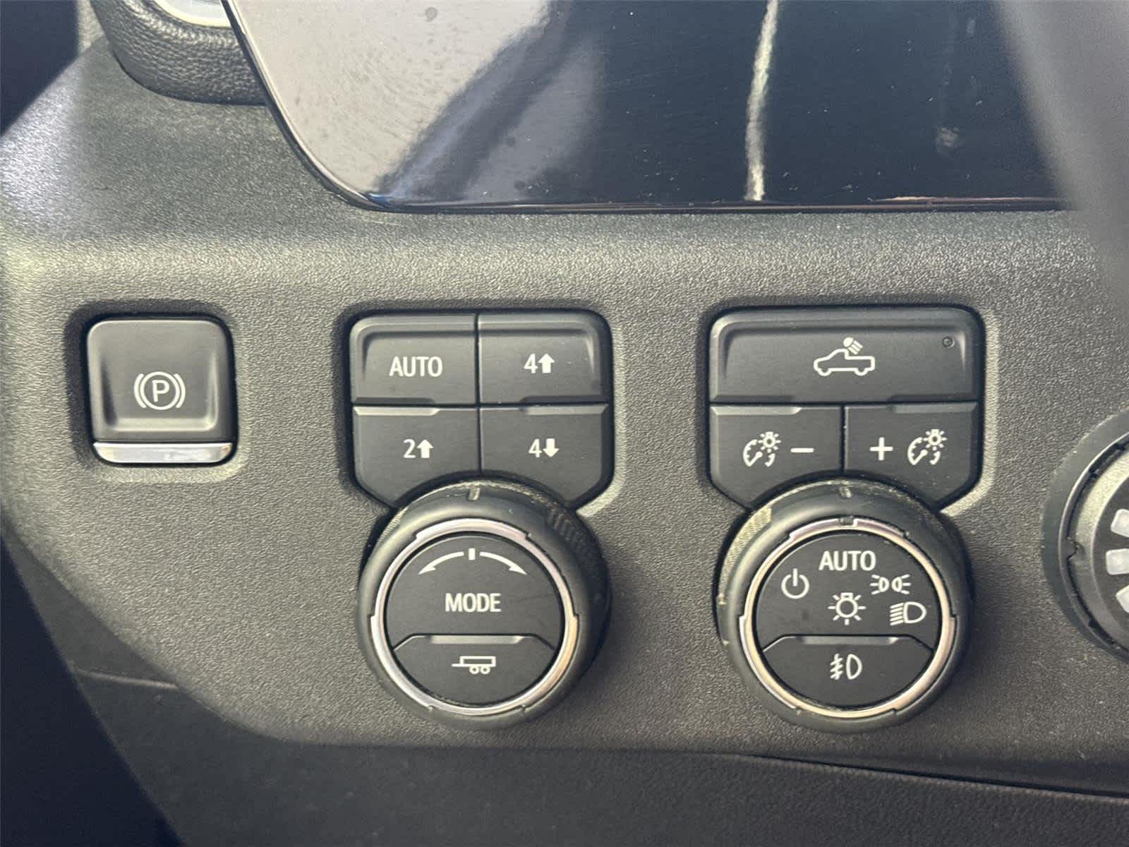 Thumbnail: 2023 Chevrolet Silverado 1500 - 23