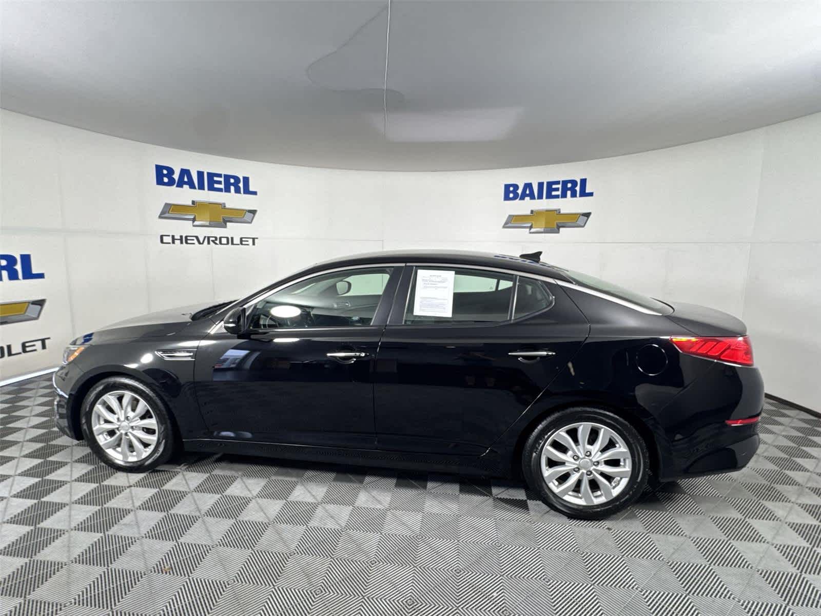 Thumbnail: 2015 Kia Optima - 2