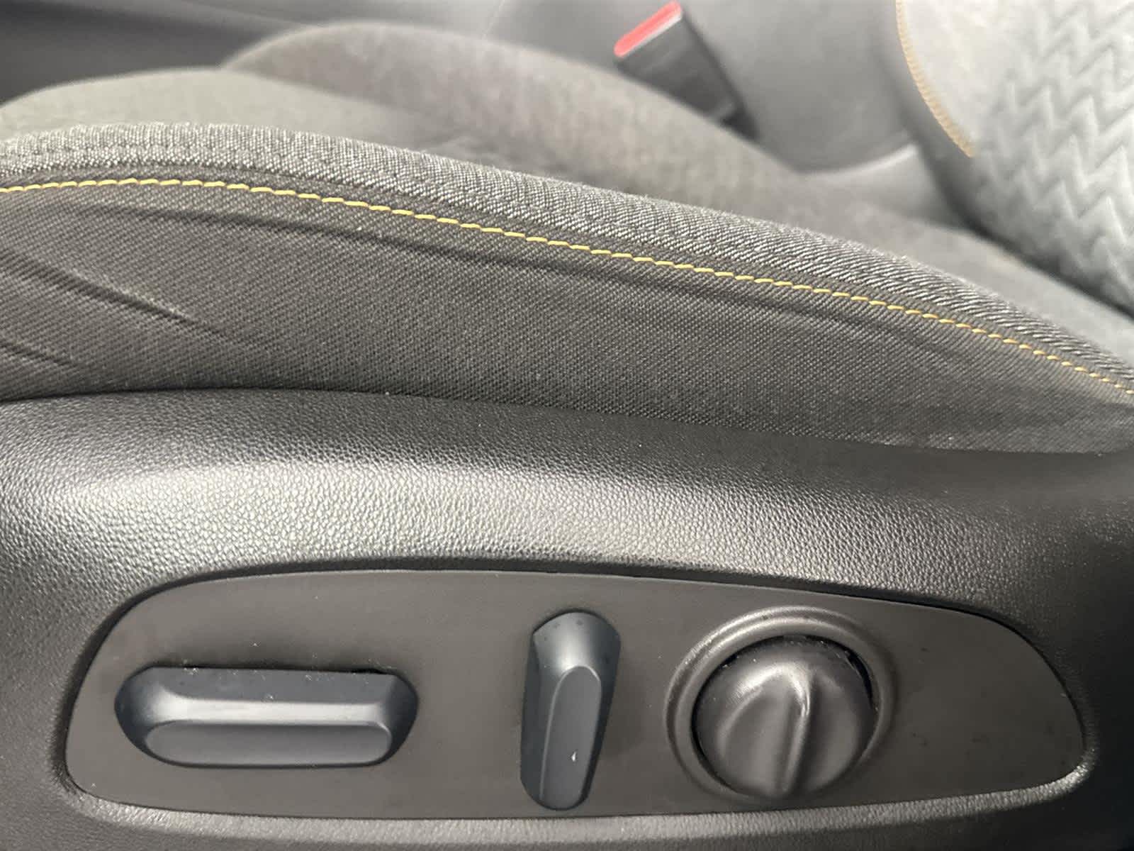 Thumbnail: 2022 Chevrolet Equinox - 12