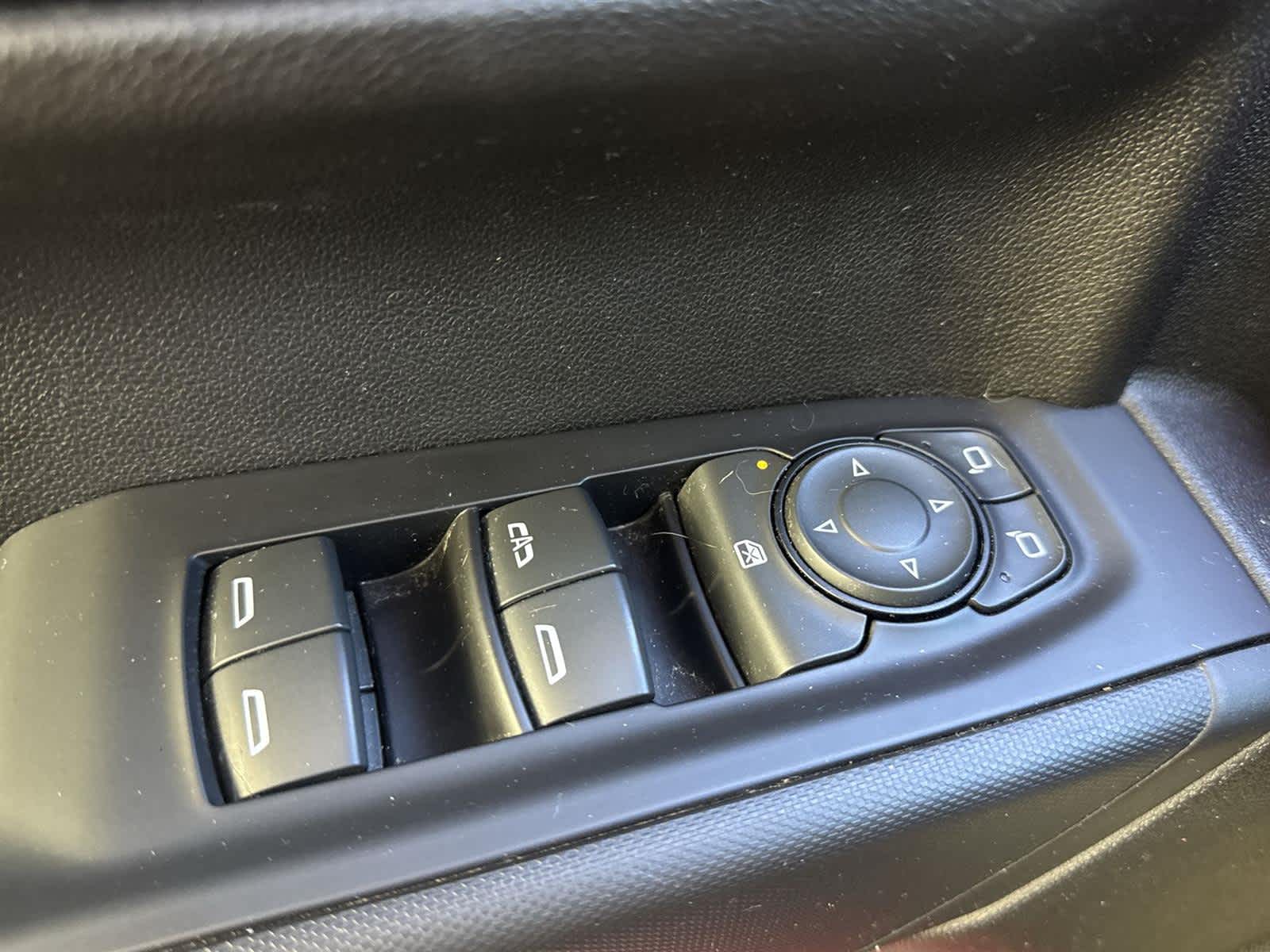 Thumbnail: 2020 Chevrolet Silverado 1500 - 23