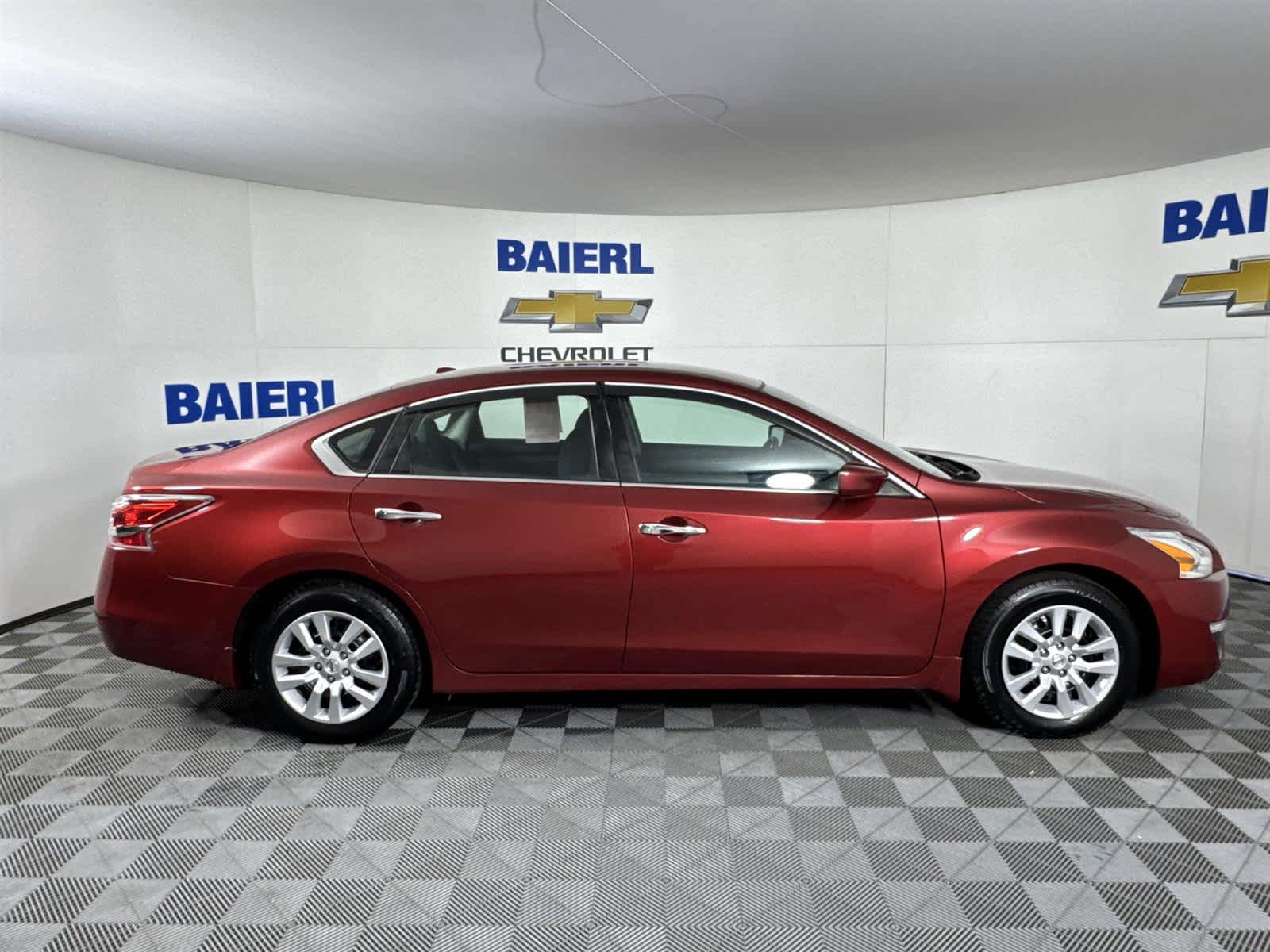 Thumbnail: 2015 Nissan Altima - 6