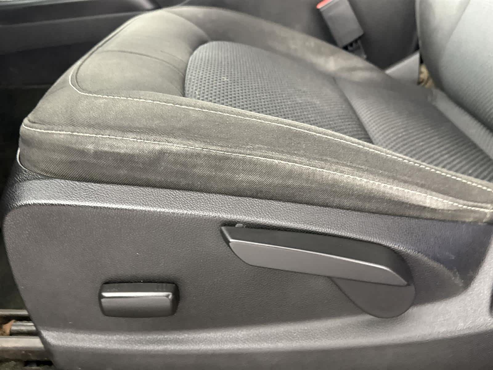 Thumbnail: 2018 Chevrolet Colorado - 12