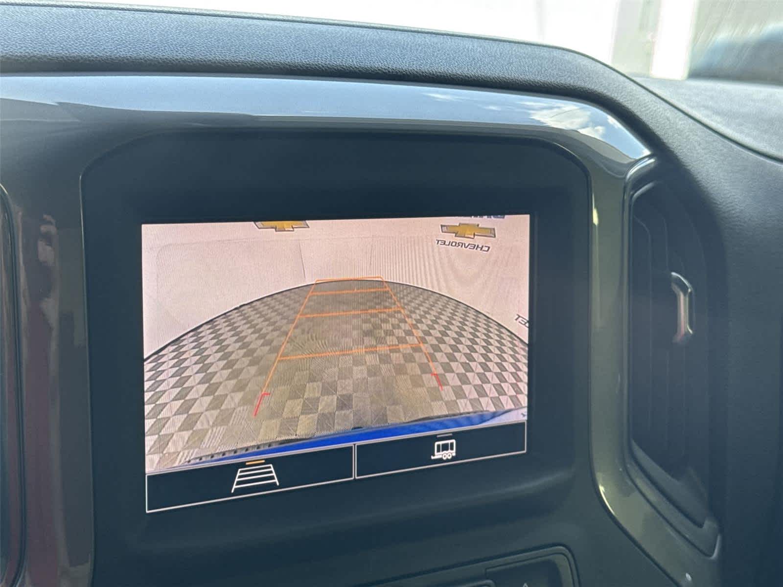 Thumbnail: 2022 Chevrolet Silverado 1500 - 15