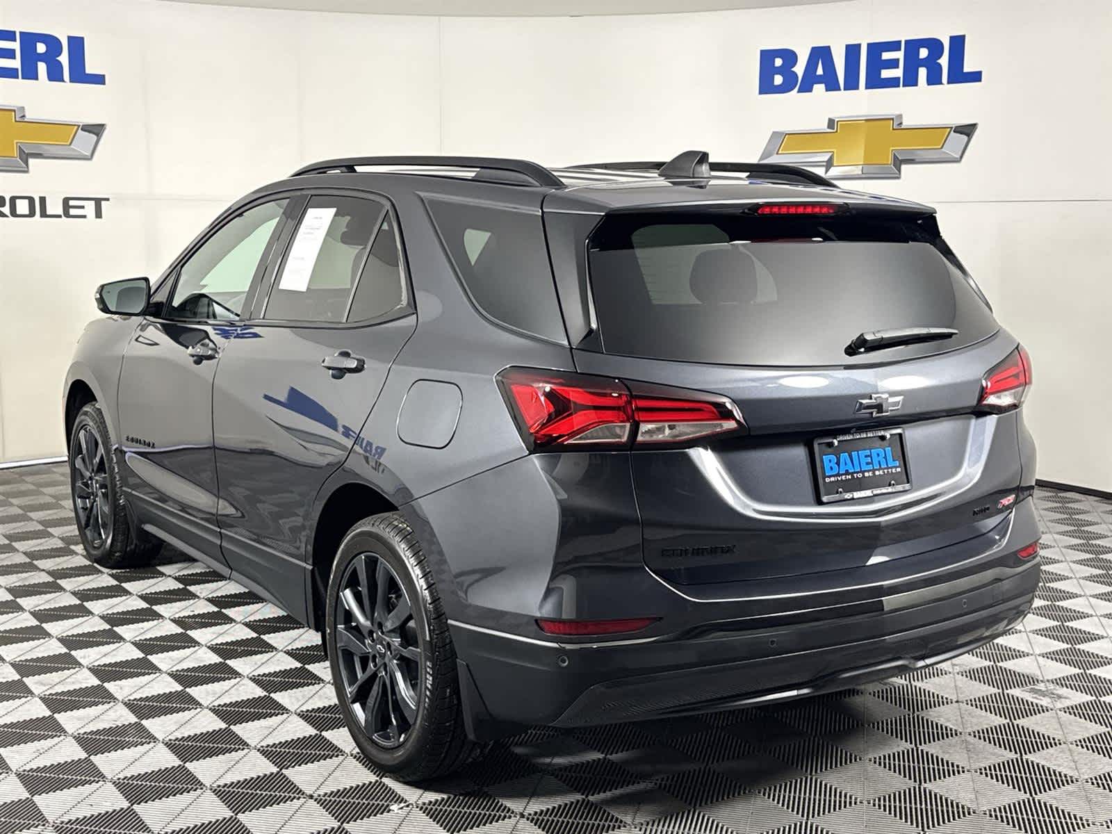 Thumbnail: 2022 Chevrolet Equinox - 3