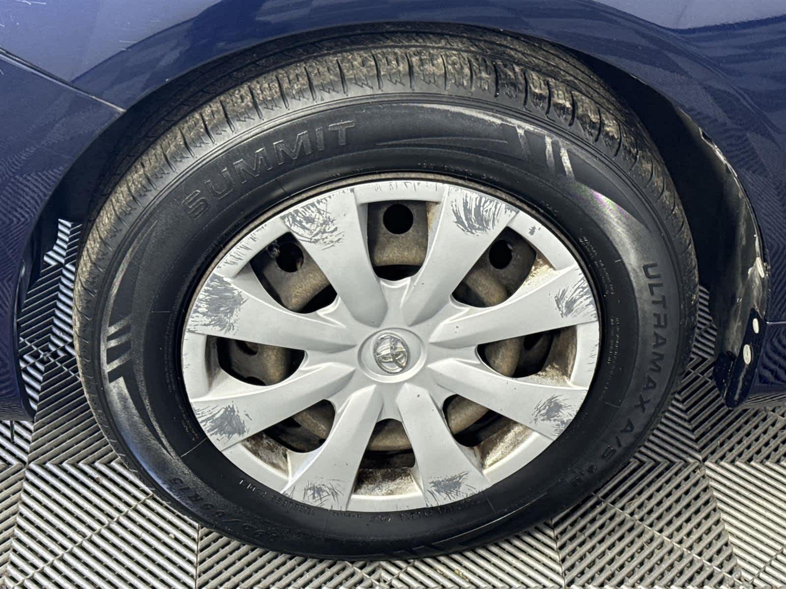 Thumbnail: 2011 Toyota Corolla - 10