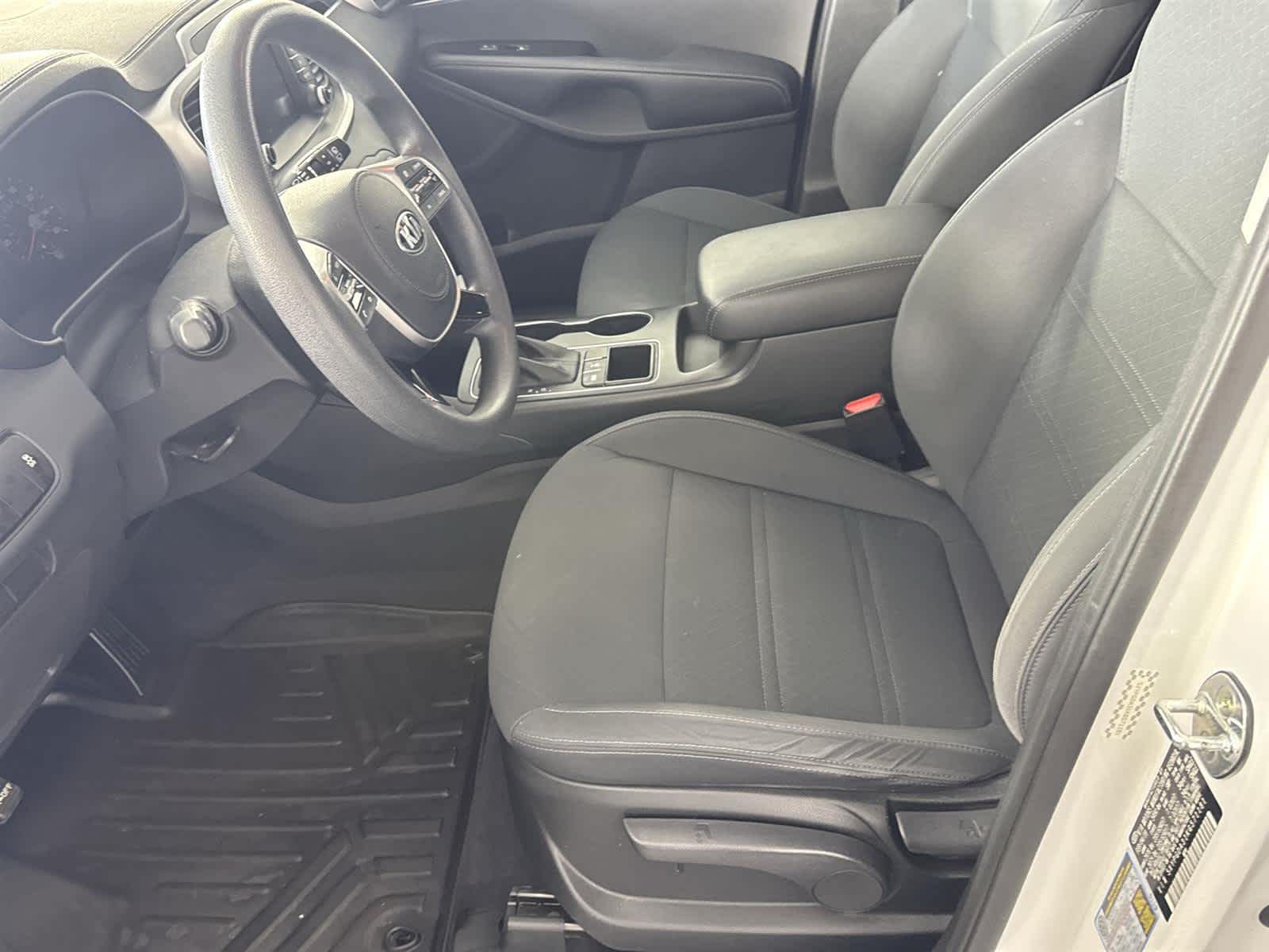 Thumbnail: 2019 Kia Sorento - 12