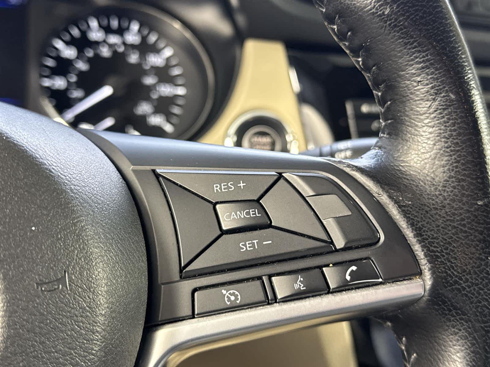 Thumbnail: 2020 Nissan Rogue - 25