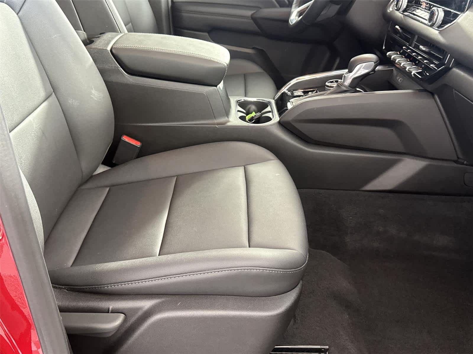 Thumbnail: 2024 GMC Canyon - 16