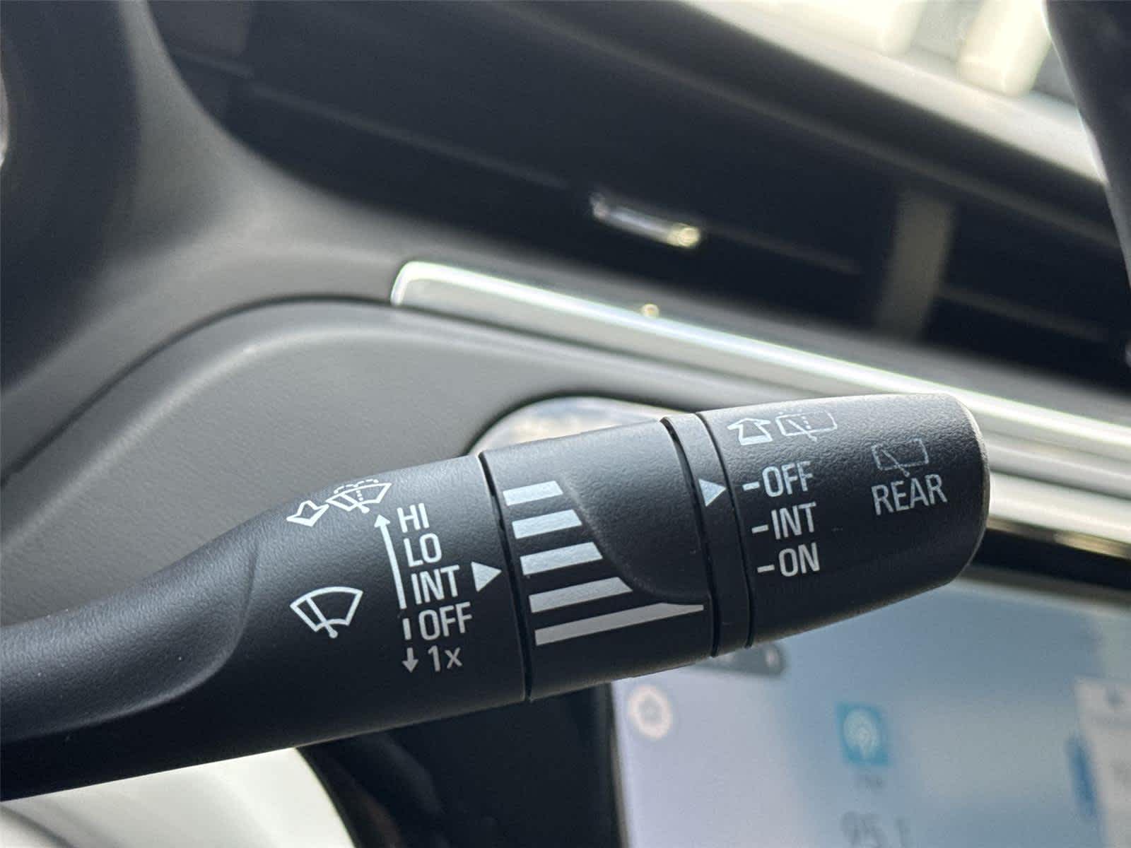 Thumbnail: 2017 Chevrolet Bolt EV - 26