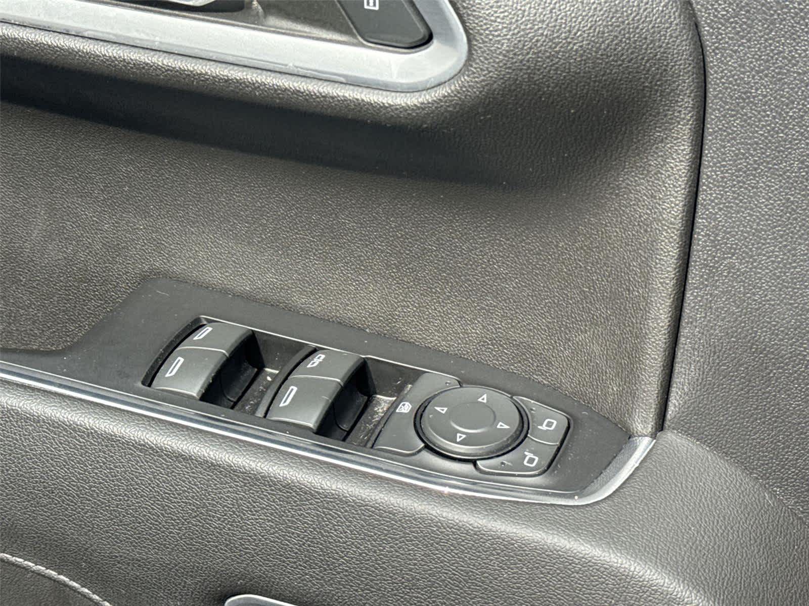 Thumbnail: 2022 Chevrolet Silverado 1500 - 23