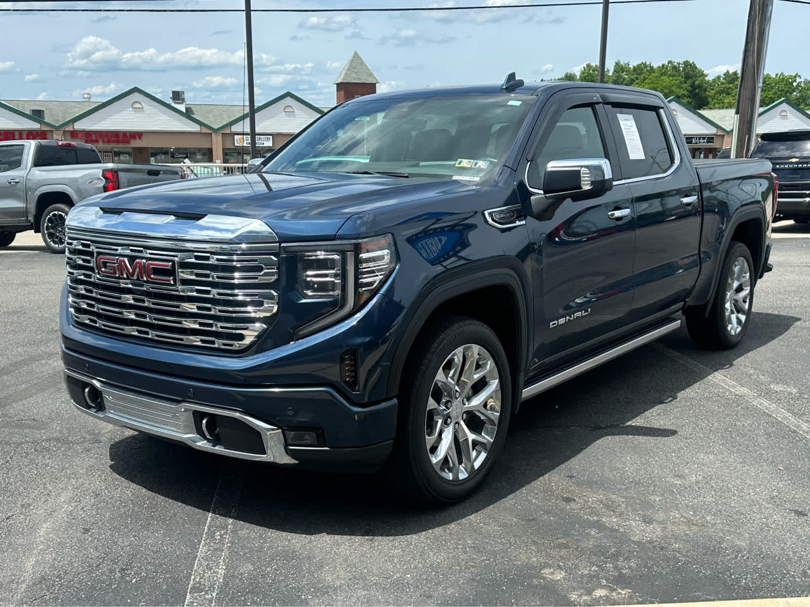 Thumbnail: 2023 GMC Sierra 1500 - 1