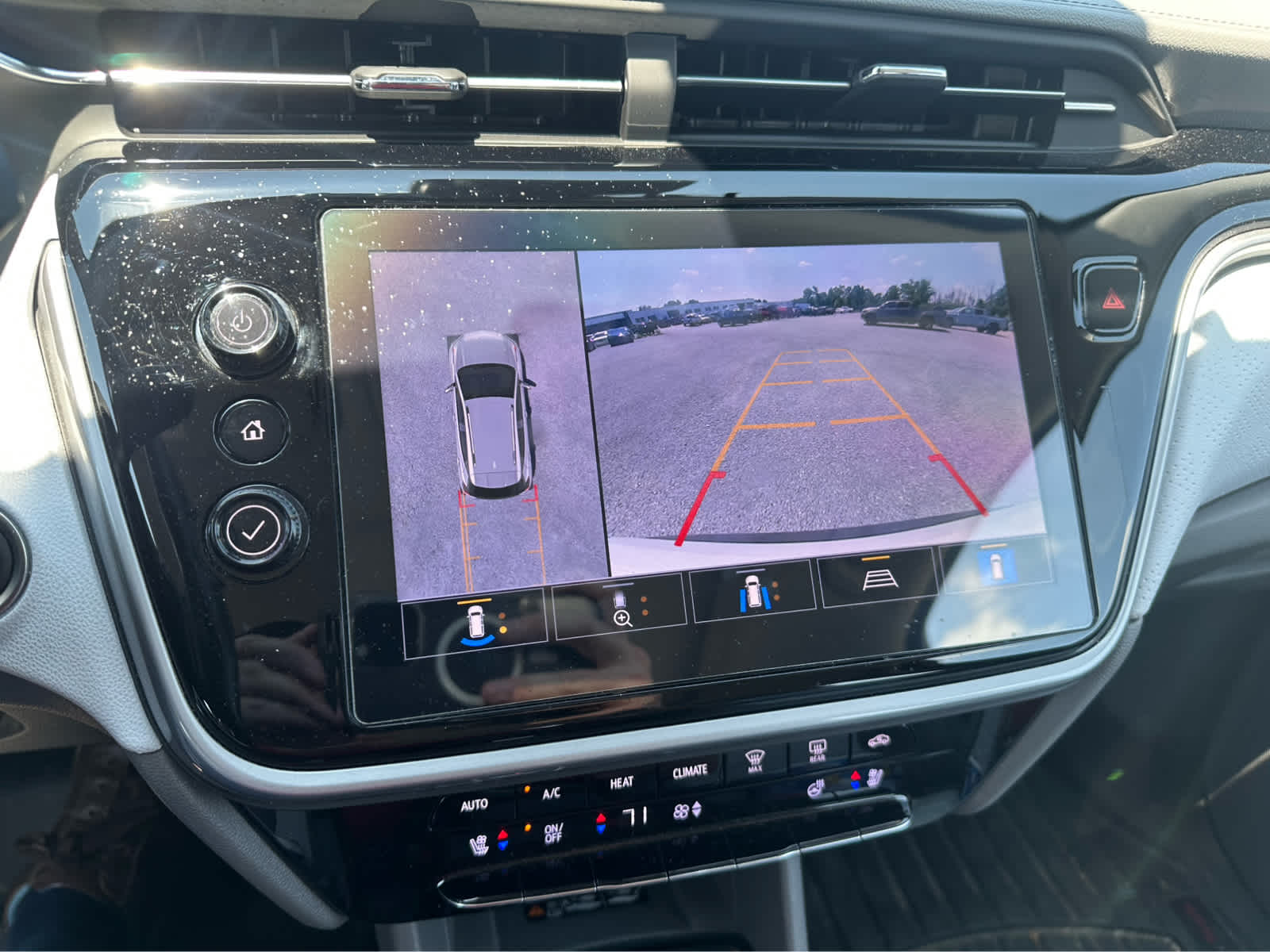 Thumbnail: 2022 Chevrolet Bolt EUV - 16