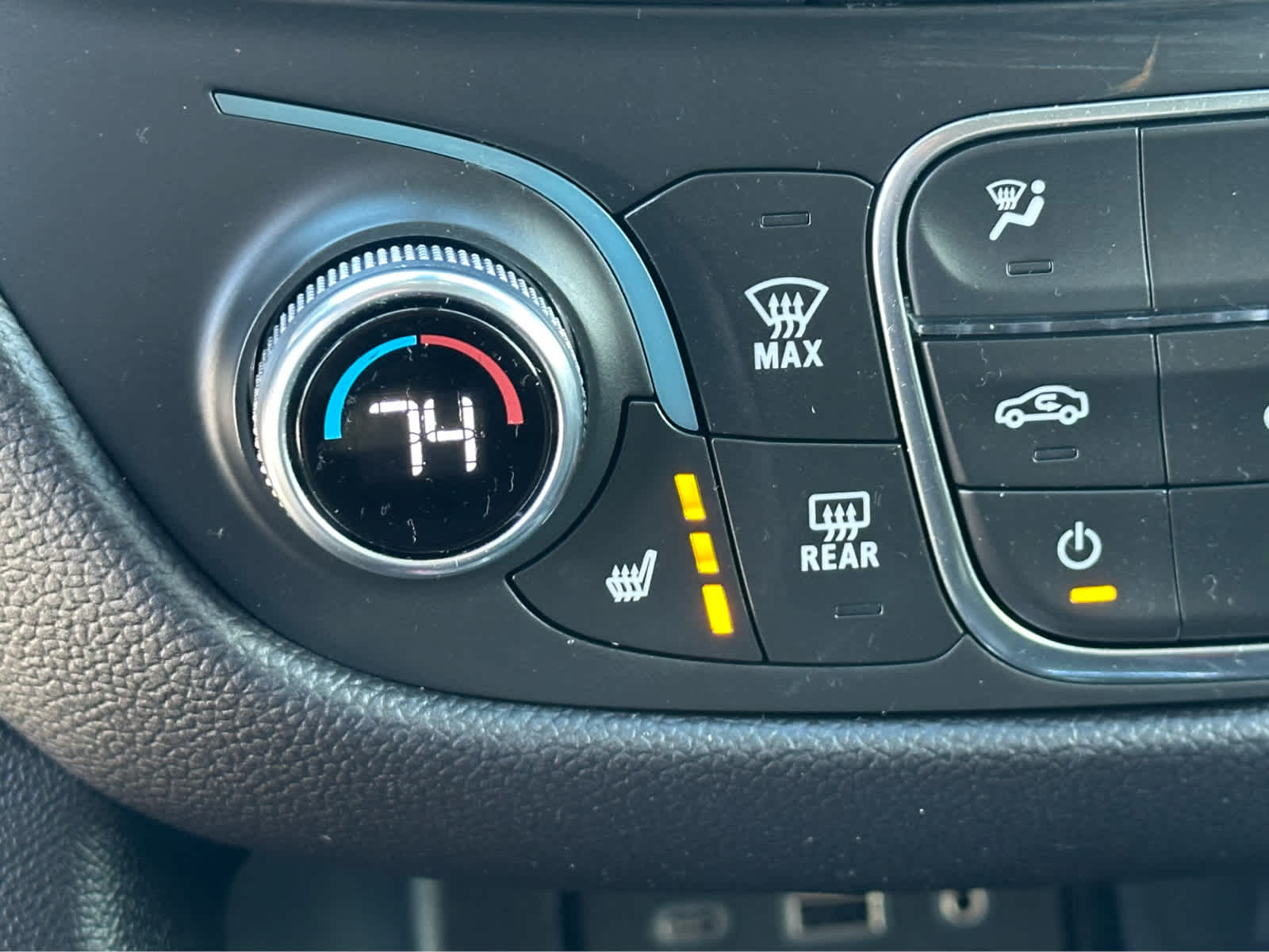 Thumbnail: 2022 Chevrolet Equinox - 17