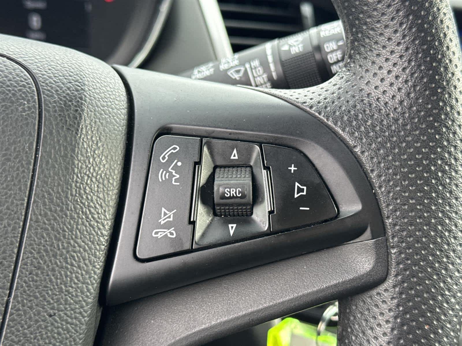 Thumbnail: 2022 Chevrolet Trax - 24