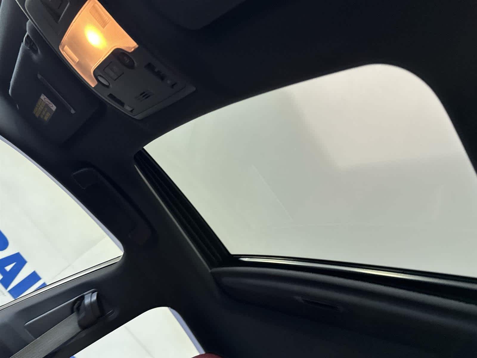 Thumbnail: 2018 Lexus IS - 13