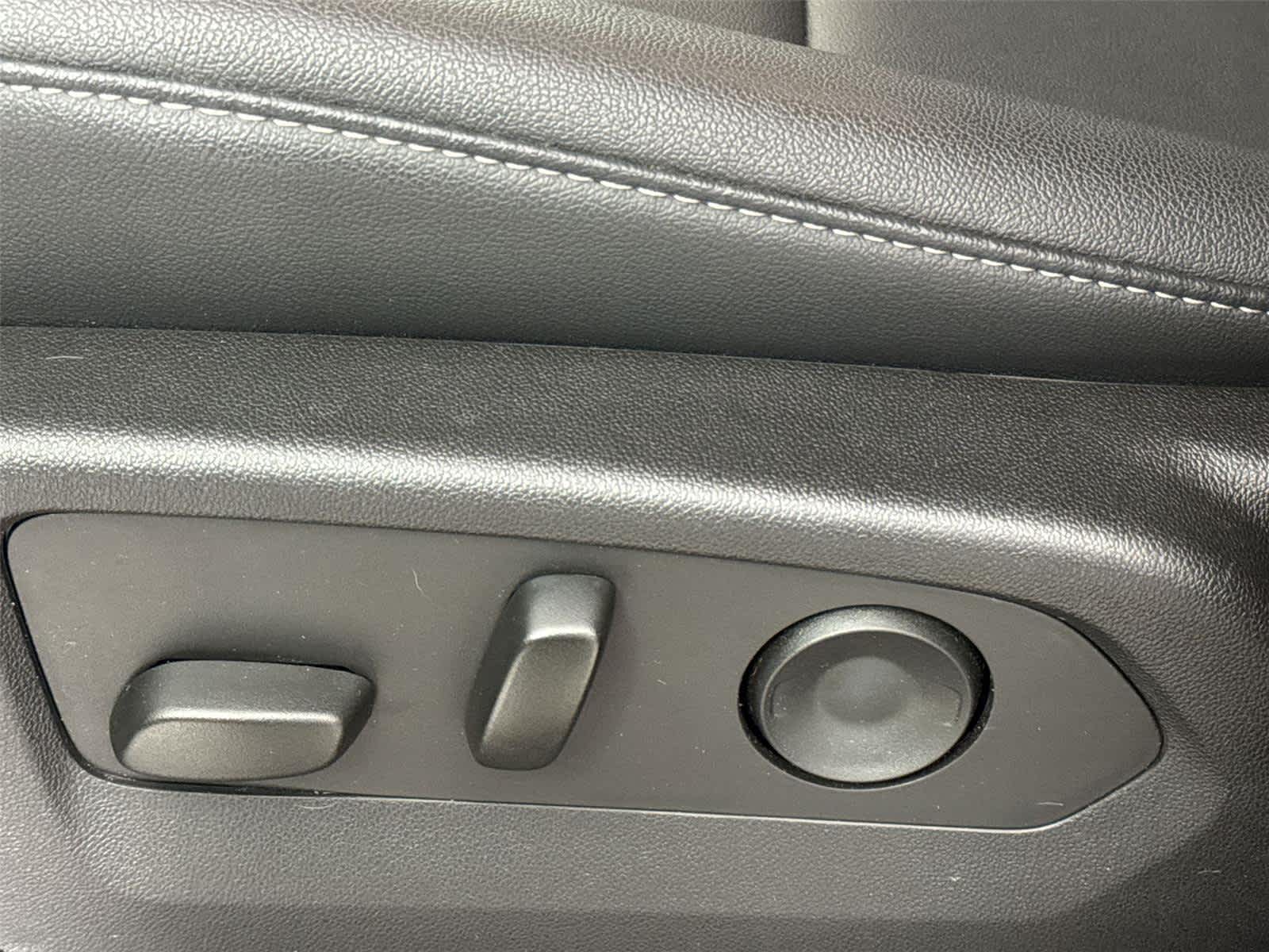 Thumbnail: 2024 GMC Canyon - 13