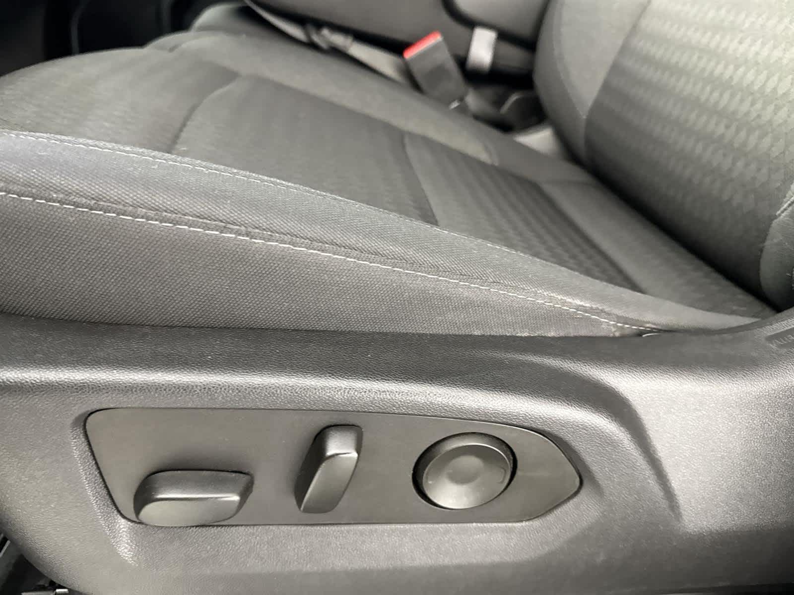 Thumbnail: 2022 Chevrolet Silverado 1500 - 12