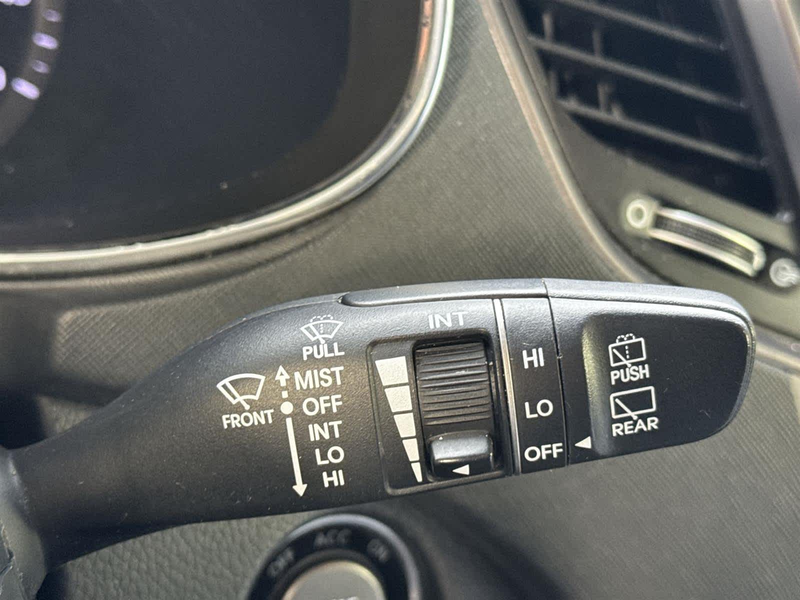 Thumbnail: 2016 Hyundai Santa Fe - 27