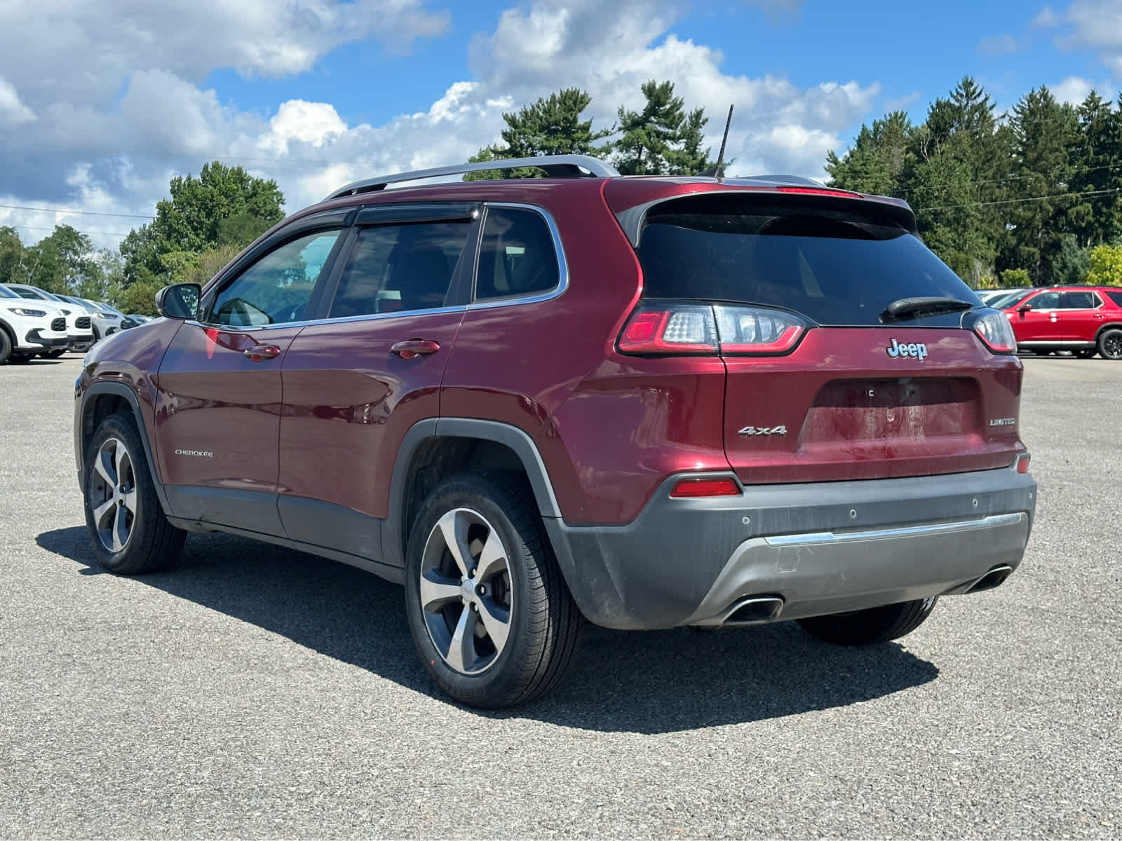 Thumbnail: 2019 Jeep Cherokee - 7