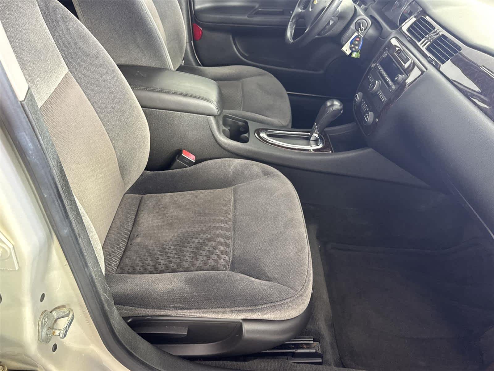 Thumbnail: 2012 Chevrolet Impala - 17