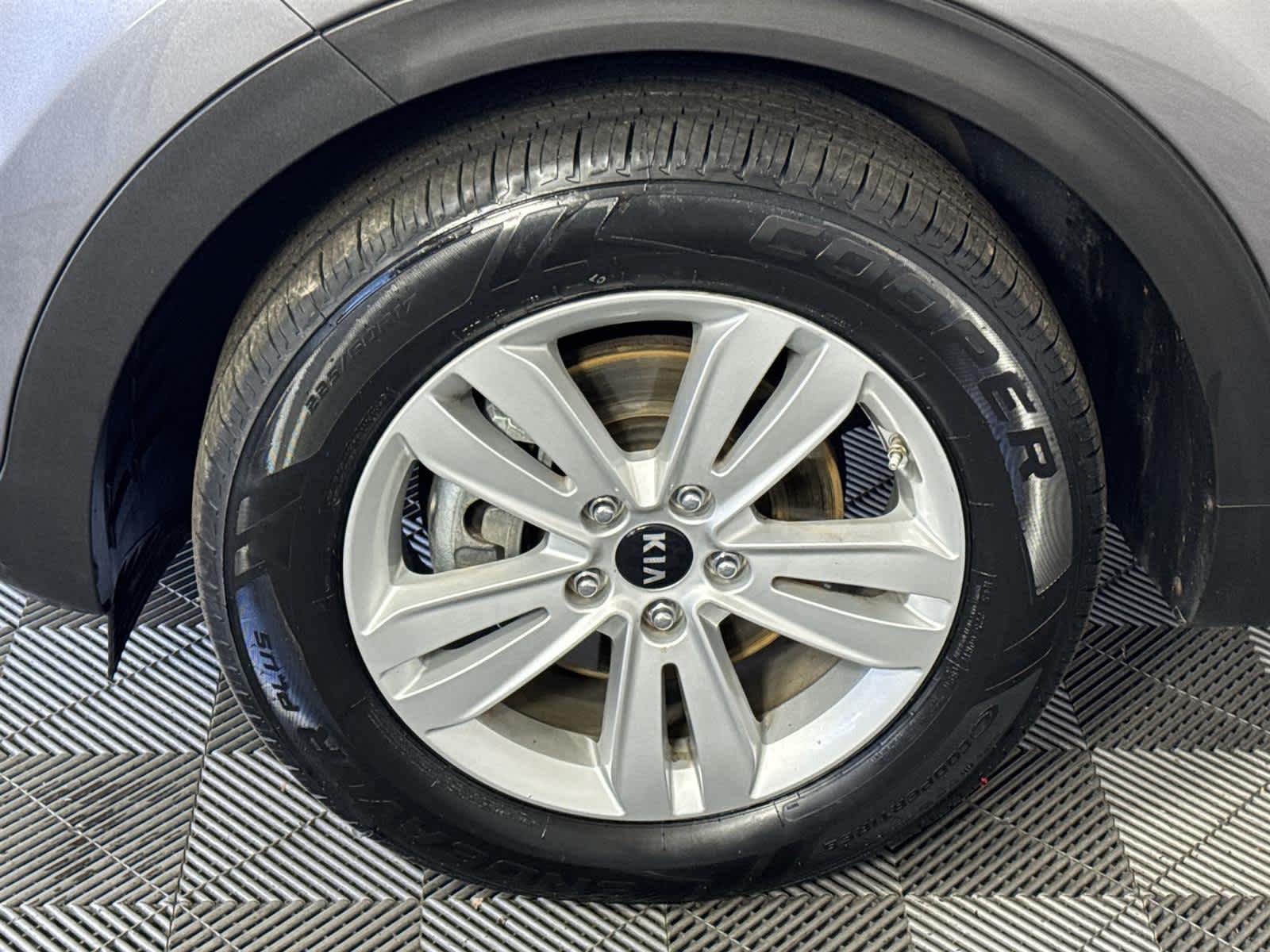 Thumbnail: 2017 Kia Sportage - 10