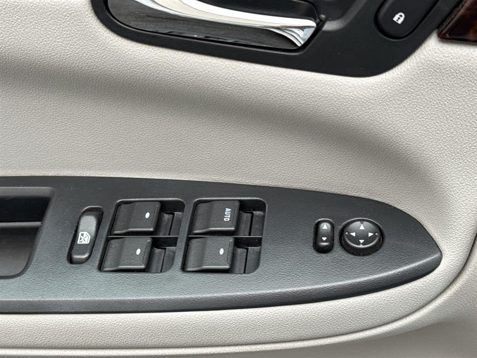 Thumbnail: 2013 Chevrolet Impala - 20