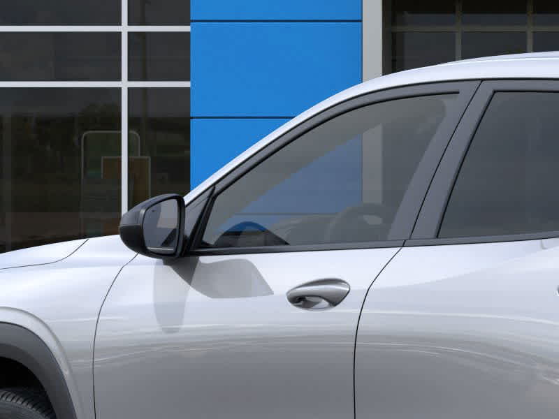 2025 Chevrolet Trax LS 12