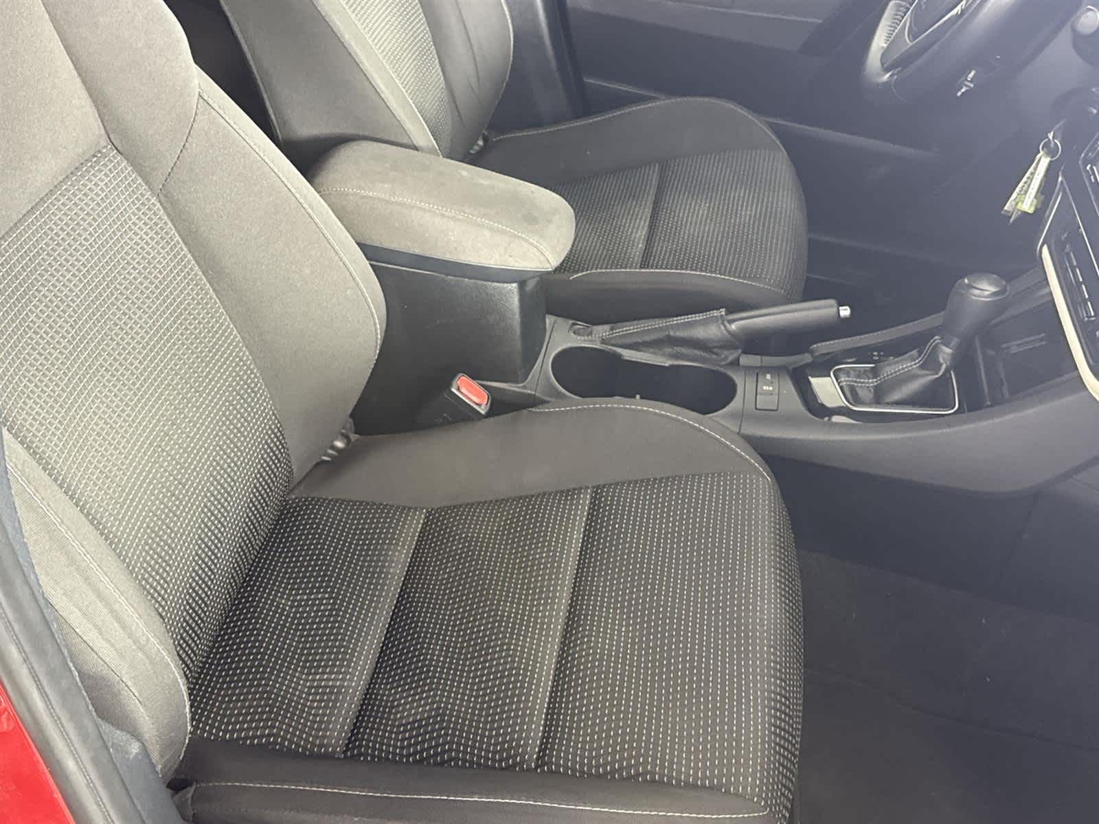 Thumbnail: 2018 Toyota Corolla iM - 16