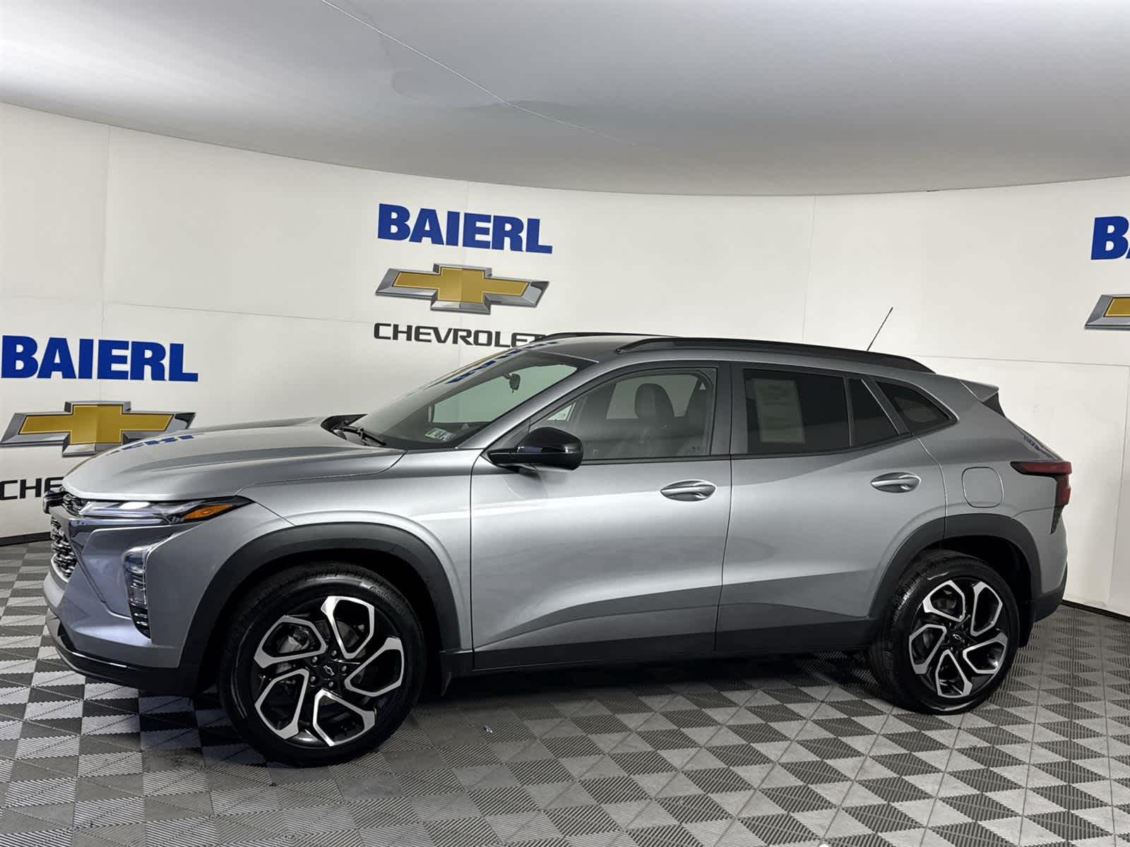 Thumbnail: 2025 Chevrolet Trax - 2